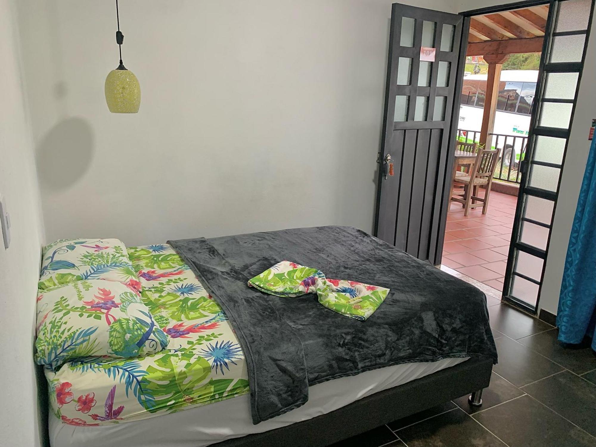 מלון Guatapé Balcones De La Casona מראה חיצוני תמונה