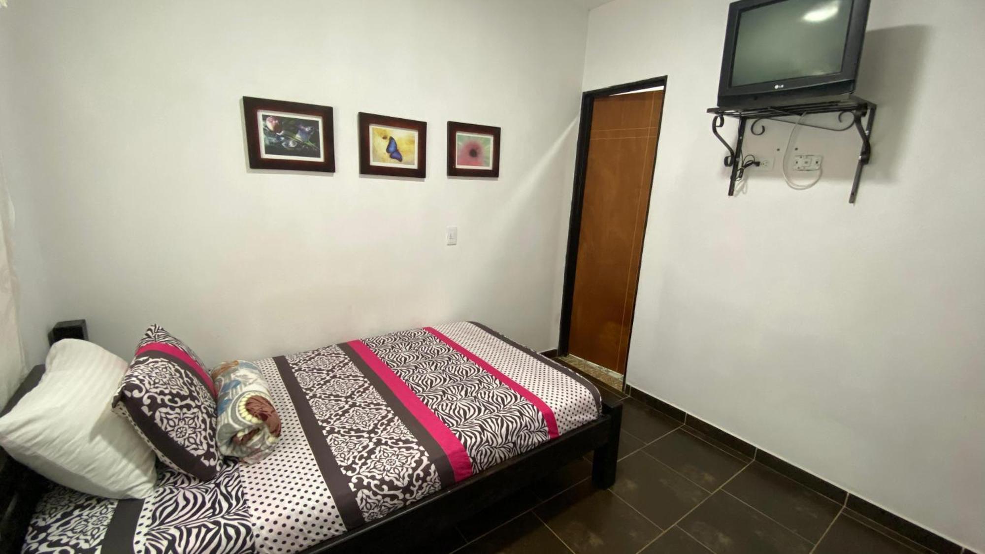מלון Guatapé Balcones De La Casona מראה חיצוני תמונה
